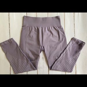 Fabletic Leggings with breathable design on leg